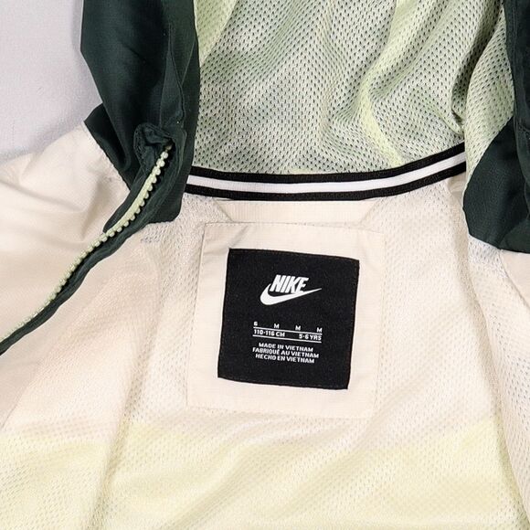 Nike Jacket Youth Size 6 Green Hooded Full Zip Windbreaker Lightweight 5-6 Yrs - Picture 4 of 9